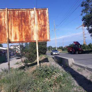 «Бишкекасфальтсервис»: Обустройство тротуара вдоль центральной улицы в Ак-Орго не предусмотрено