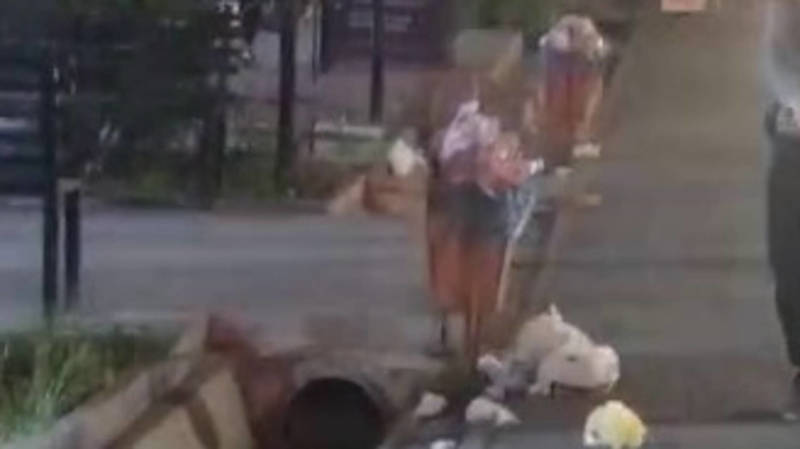 Горожанин жалуется на мусор на Орто-Сайском рынке. Видео, фото