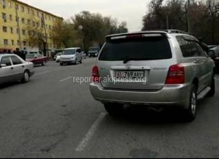 Видео — На Фучика-Киевской столкнулись две «Тойоты»