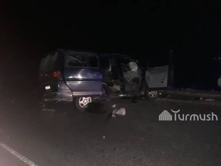 Видео с места ДТП на автодороге Бишкек–Ош, где погибли 3 человека