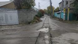 Житель Лебединовки жалуется на раскопанный асфальт. В «Газпроме» сообщили, что все недочеты будут устранены
