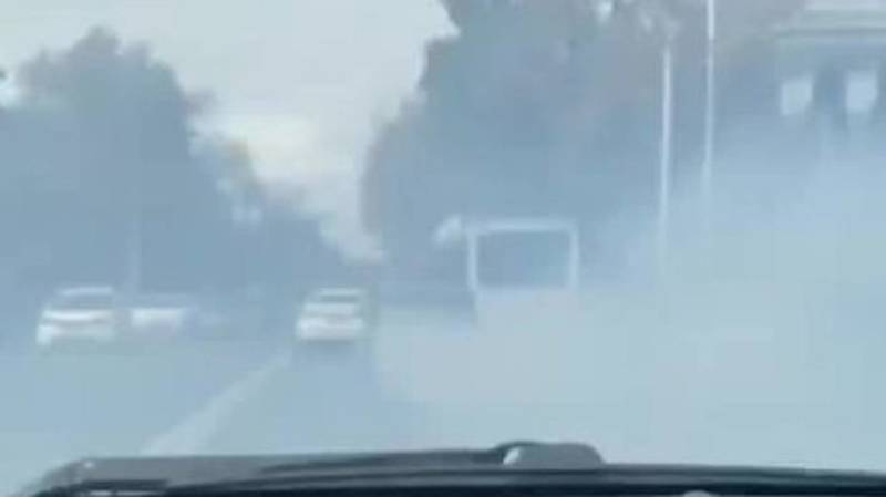 «Ежик в тумане». BMW 525 сильно дымит. Видео