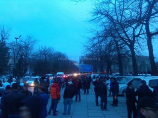 После информации о взрывном устройстве во Дворце спорта 14 марта отменили бои без правил <b><i> (видео) </i></b>