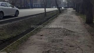 Состояние тротуара по Уметалиева. Горожанам следует обратиться в районный акимиат, - «Бишкекасфальтсервис»
