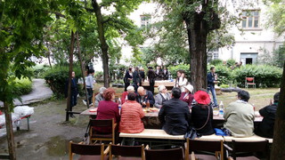 Жильцы домов по ул. Московской организовали концерт для ветеранов ВОВ <i>(фото, видео)</i>
