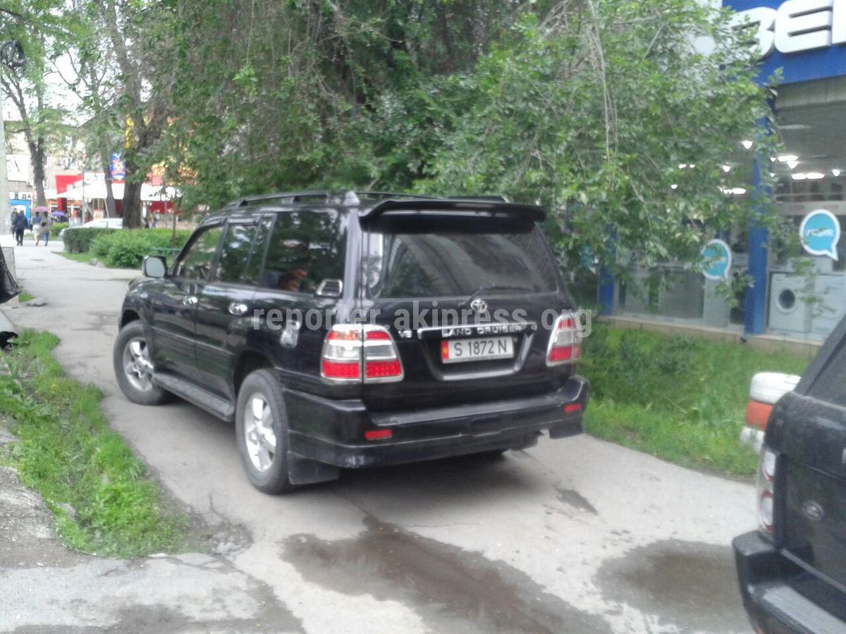 Доска позора автолюбителей» - Парковка на тротуарах, детских площадках и  аллеях, тонированные автомобили гражданских лиц (часть 150)