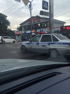 Машина Патрульной милиции загородила пешеходную дорожку, - читатель <i>(фото)</i>