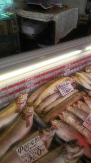 На Орто-Сайском рынке в период нереста продается иссык-кульская севанская форель, - читатель <i>(фото)</i>