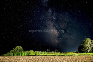 Фото — Звездное небо над Иссык-Кулем прошлого лета