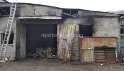 <b>Фото</b> — Что осталось от мебельного салона на Матросова после пожара?