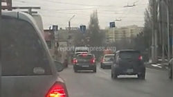 Видео — На 7 апреля-Анкара наблюдаются пробки из-за запрета поворота со второй полосы