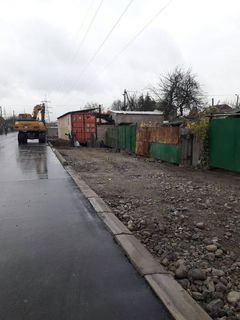 Почему не делают тротуар на улице Садыгалиева в Бишкеке? - читатель