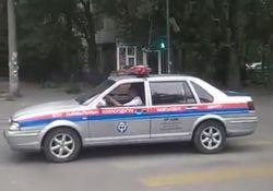 На Элебаева–Кулатова водитель патрульной машины нарушил ПДД (видео)