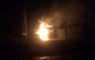 В трансформаторной подстанции в Ак-Ордо произошел пожар <i>(видео)</i>