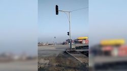 На Жайыл Баатыра – Чортекова не работает светофор. Видео