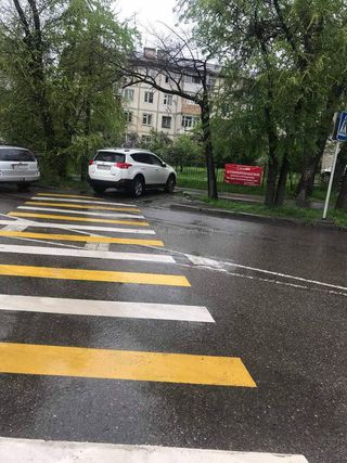 Парковка на тротуаре