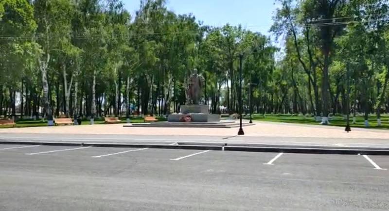Почему в новом парке имени Тулебердиева нет ни одной мусорки? - горожанин. Видео