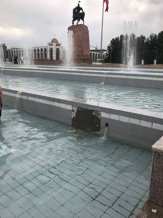 «Тазалык» восстановит плитку фонтана возле Исторического музея в ближайшие дни