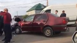 В Ак-Ордо столкнулись три машины. Видео с места аварии