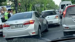 На Айтматова столкнулись «Хонда», «Тойота» и «Субару». Фото
