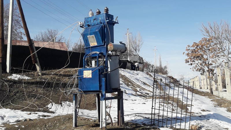 Трансформатор в ванной стоит зачем