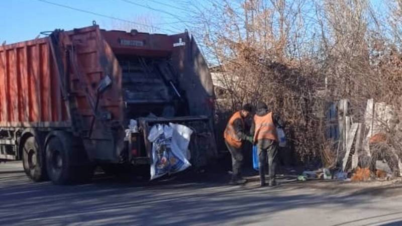 «Тазалык» убрал мусор в Ак-Босого после жалобы жителя, - мэрия