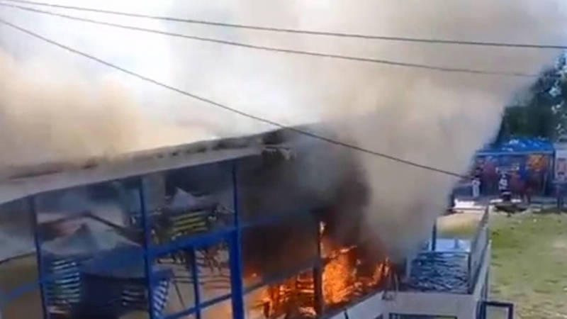 Еще видео пожара в клубе Joker на Иссык-Куле