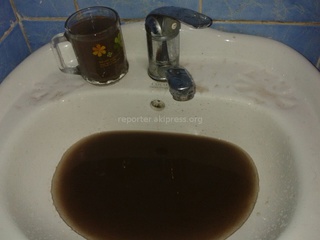 Жители Каракола платят за совершенно грязную воду, - читатель <b><i>(фото)</i></b>
