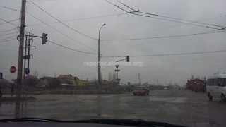 СМЭУ ГАИ Бишкека отремонтировал светофор на перекрестке Тыналиева-Южная магистраль
