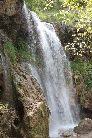 большой водопад в Арсланбобе