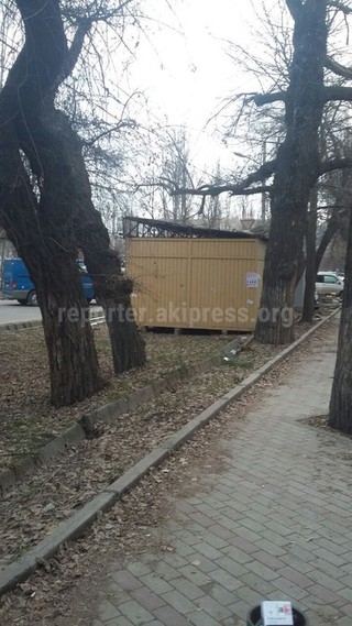 Павильон на перекрестке Усенбаева-Боконбаева установлен законно, - «Бишкекглавархитектура»