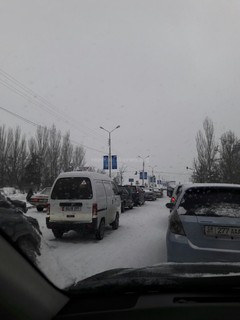 Видео, фото — Как обстояли дела на дорогах Бишкека утром 23 декабря