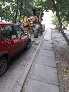 Зачем открывают сквозной проезд через двор дома №29 по проспекту Ч.Айтматова? - бишкекчанка (фото)