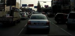 Водитель «Ауди» убегал от патрульной машины по центральным улицам Бишкека <i>(видео)</i>