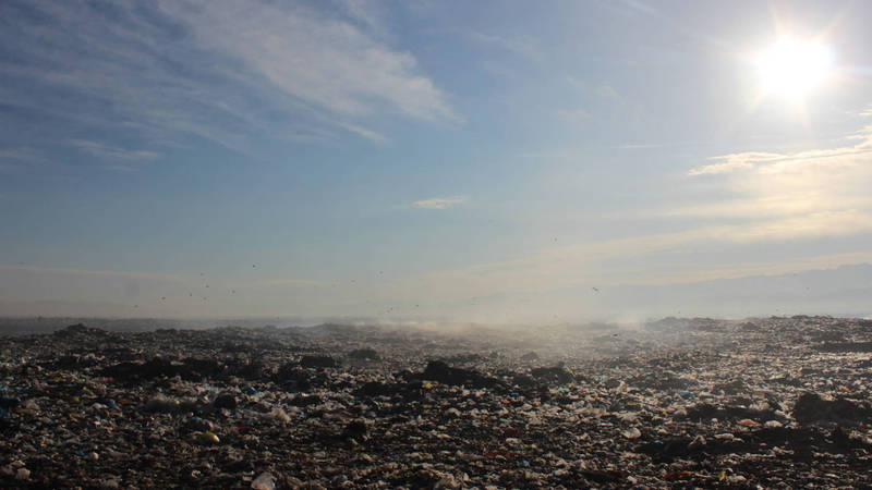 Госэкотехинспекция рассказала, из-за чего горит мусор на городской свалке