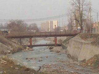 «Бишкекасфальтсервис» покрасит мост на Осмонкула-Фрунзе с наступлением благоприятной погоды