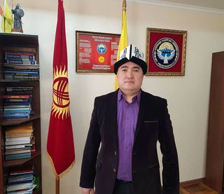Директор в Центр исследований социально-трудовых отношений Эльдар Таджибаев