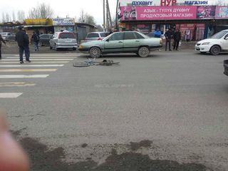 Фото, видео с места наезда на велосипедиста в селе Маевка