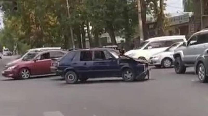 На Гагарина-Бакаева произошло ДТП. Видео с места аварии