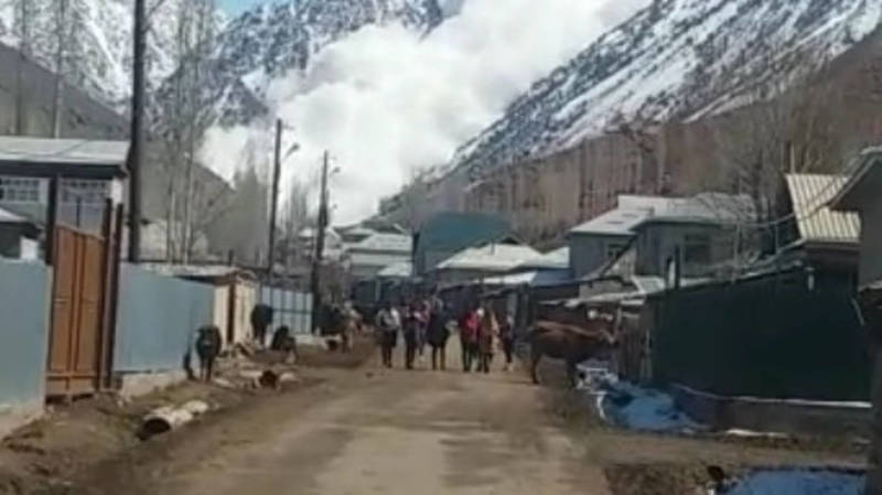 Житель села Терек снял на видео сход лавины