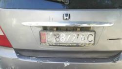В Бишкеке замечена «Хонда» с нечитаемым госномером. Фото