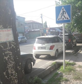 Парковка на пешеходном переходе