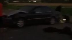 В Жалал-Абаде автомобиль врезался в стадо баранов. Видео