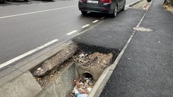 Горожанин жалуется на качество ремонта дороги на Айни-Руставели. Фото