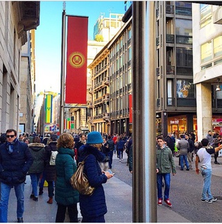 В Милане висели флаги стран-участников Экспо-2015, флаг КР висел вверх ногами, - читатель <b><i> (фото) </i></b>