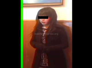 В Интернете распространяется видео, где задержан юноша 1997 года рождения, одетый как девушка легкого поведения, - читатель <b><i> (видео) </i></b>