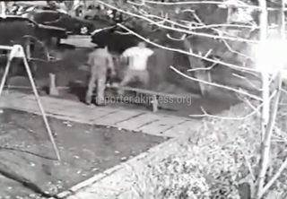 Драка во дворе дома на Абдрахманова попала на видео