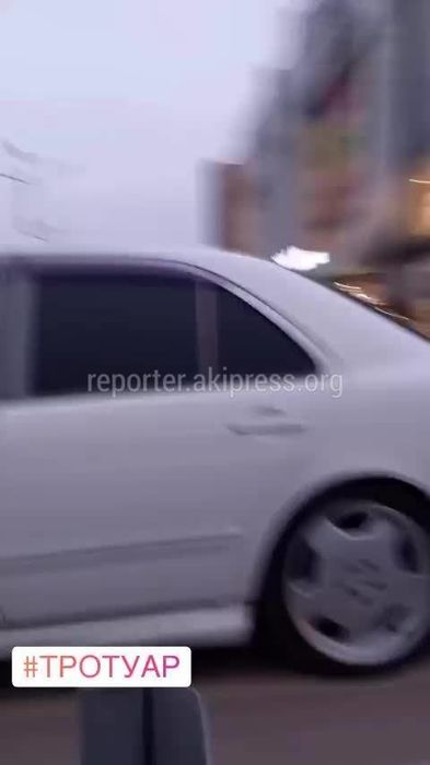 Мерседес едет видео