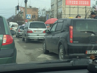 Автолюбители просят навести порядок на улицах Донецкая, Абдрахманова и Московская, где происходит много нарушений ПДД <b><i>(фото)</i></b>