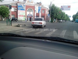 Читатель написал 1 июля: «Стоп линия для сотрудников МВД Ошской области действует?MVD 065 O.»